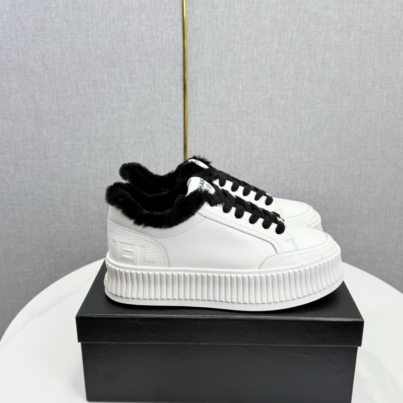 Ch**el sport shoes